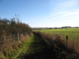 Path along the Sharpenhoe Clappers