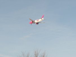 Plane approaching Luton Airport