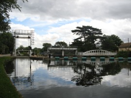 Baits Bridge Lock and Weir