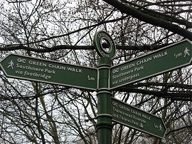 Sign marking the split in the route