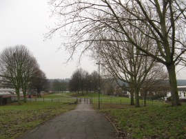 Path through Thamesmead