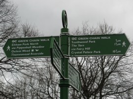 Fingerpost, Avery Hill Park