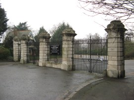 Roseberry Gate, Dulwich Park