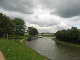 Heading towards Startop's End reservoir