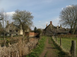 Approaching Ashton Keynes