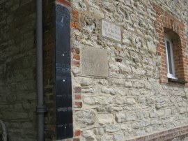 Thames flood markers