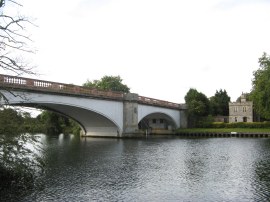 Albert Bridge, Datchet