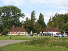 Lutyens Lodges, Runnymede