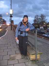 Sara, Wandsworth Bridge