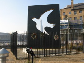 Dove sculpture by Wendy Taylor