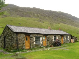 Black Sail Youth Hostel