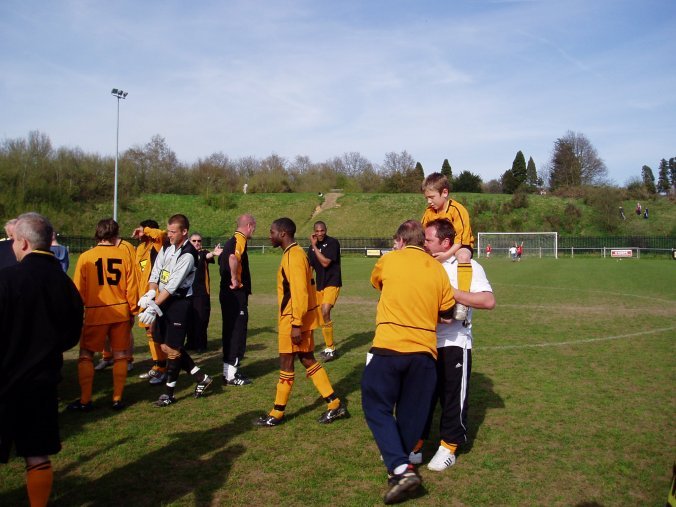 Maidstone United 21 Apr 06