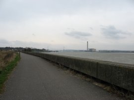 Path besides Rainham Marshes