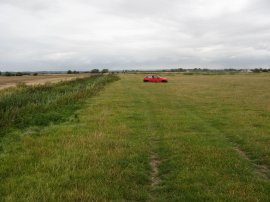 Path heading towards Snave