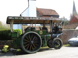 Traction engine