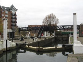 Brentford Gauging locks