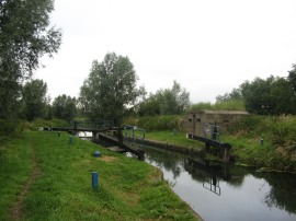 Cuton Lock