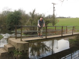 Footbridge nr the A404